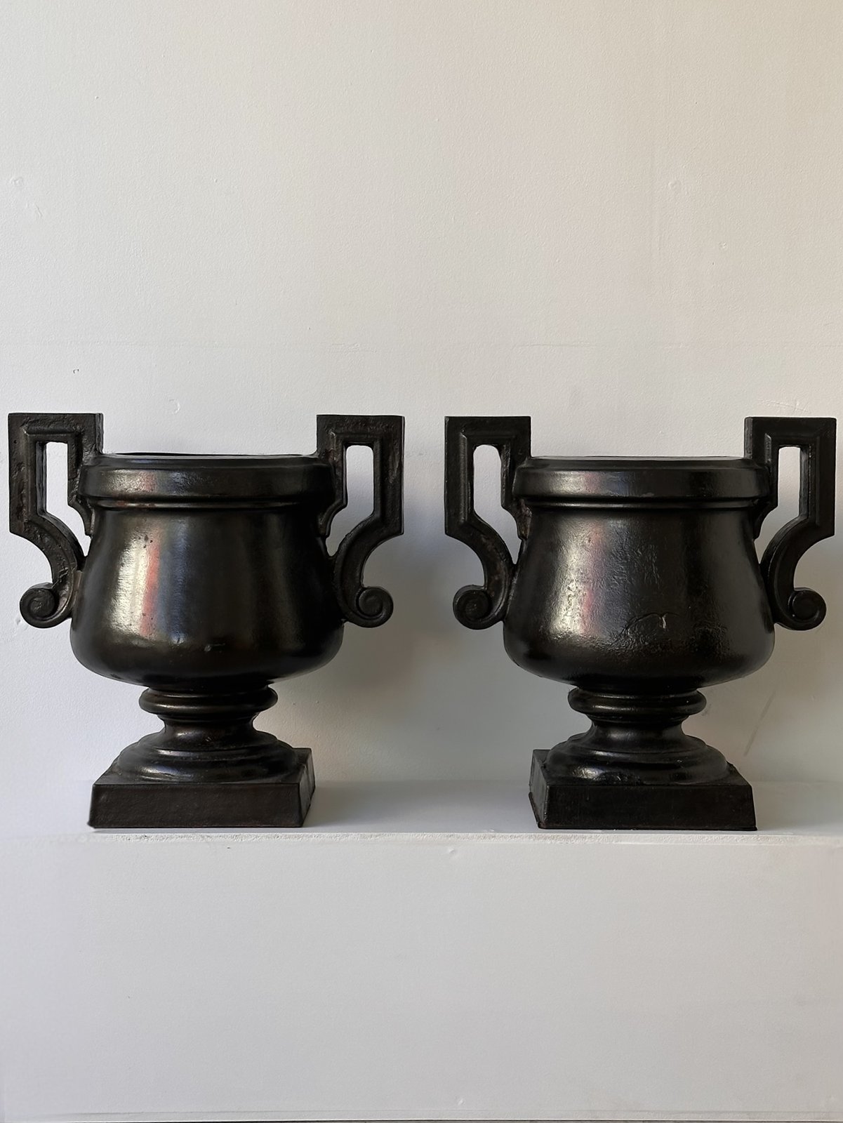 Pair of urns · Xxth century · France