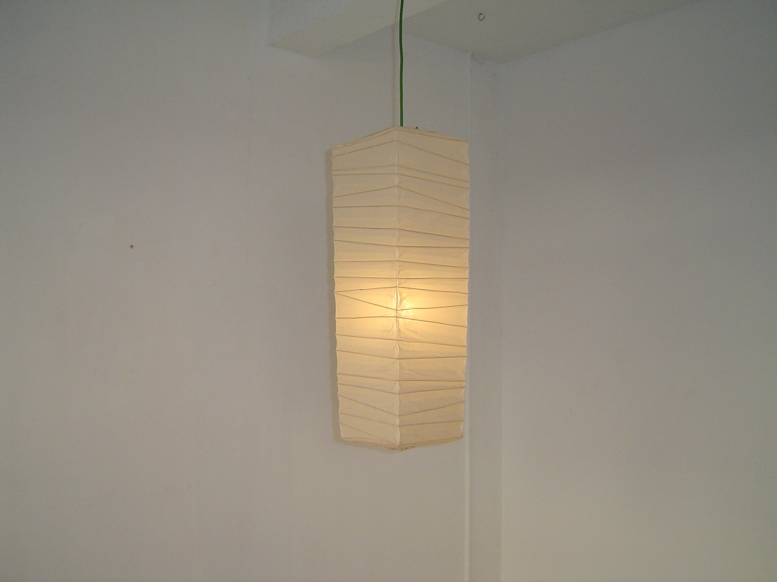 Isamu Noguchi — Suspension en papier · 1990 · Japon