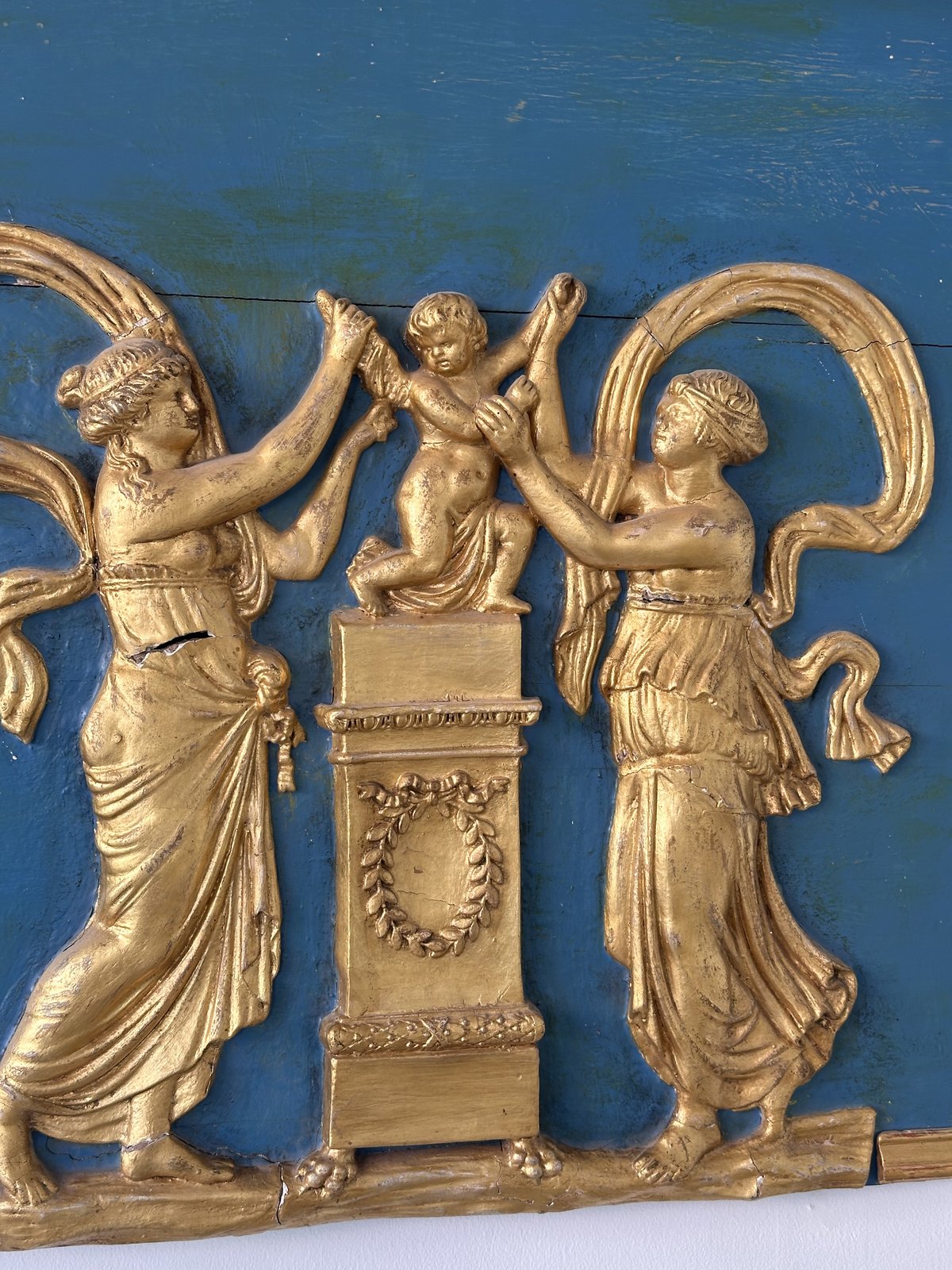 Bas relief de dessus de porte · 18eme siecle · France