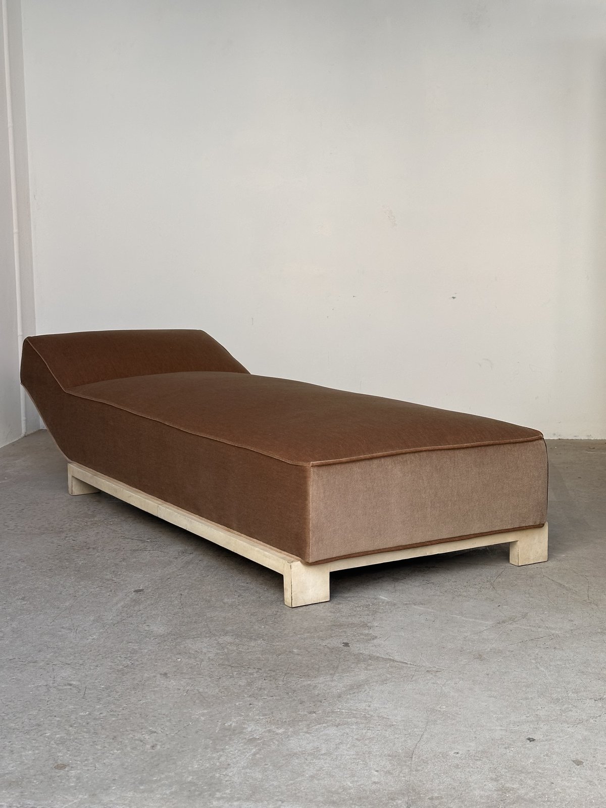 In the style of marc du plantier, adnet, guiguichon — Daybed · 1930 · France