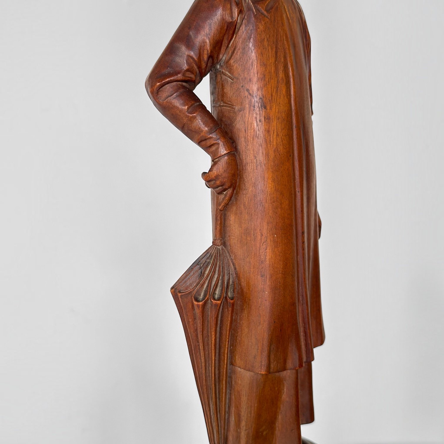 School of tonkin — Young man with umbrella · 1930 · Vietnam