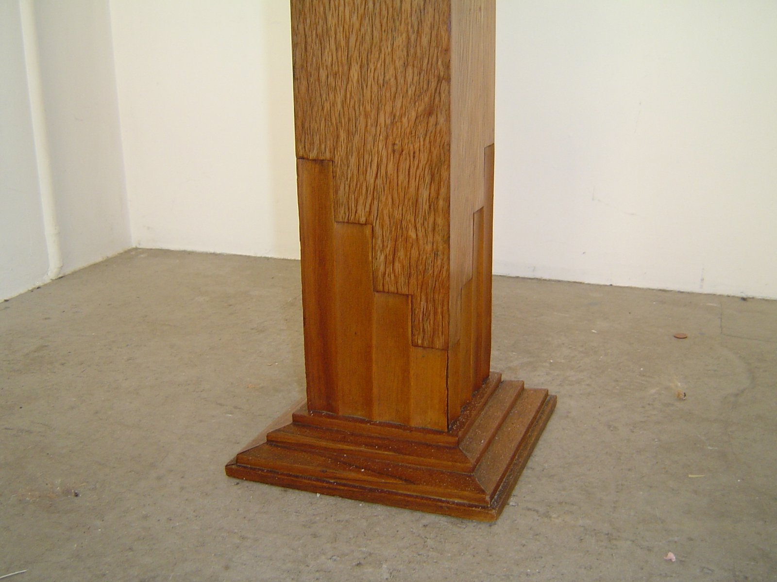 Colonne de presentation art deco · 1930 · France