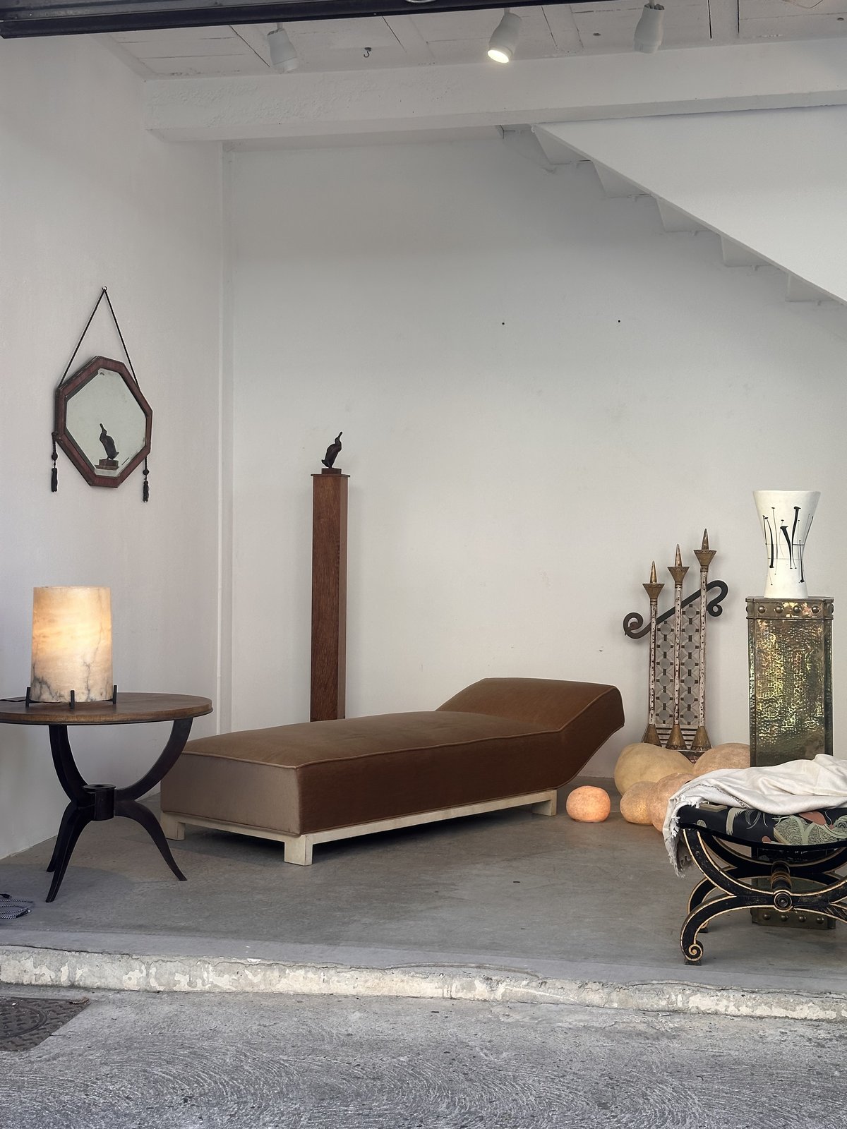 Table d’appoint d’apres jules leleu · 1960 · France