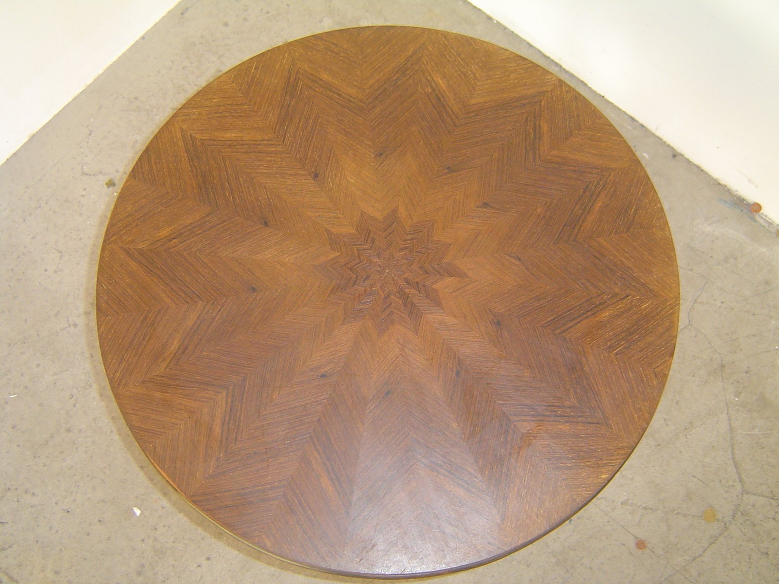 Table d’appoint d’apres jules leleu · 1960 · France