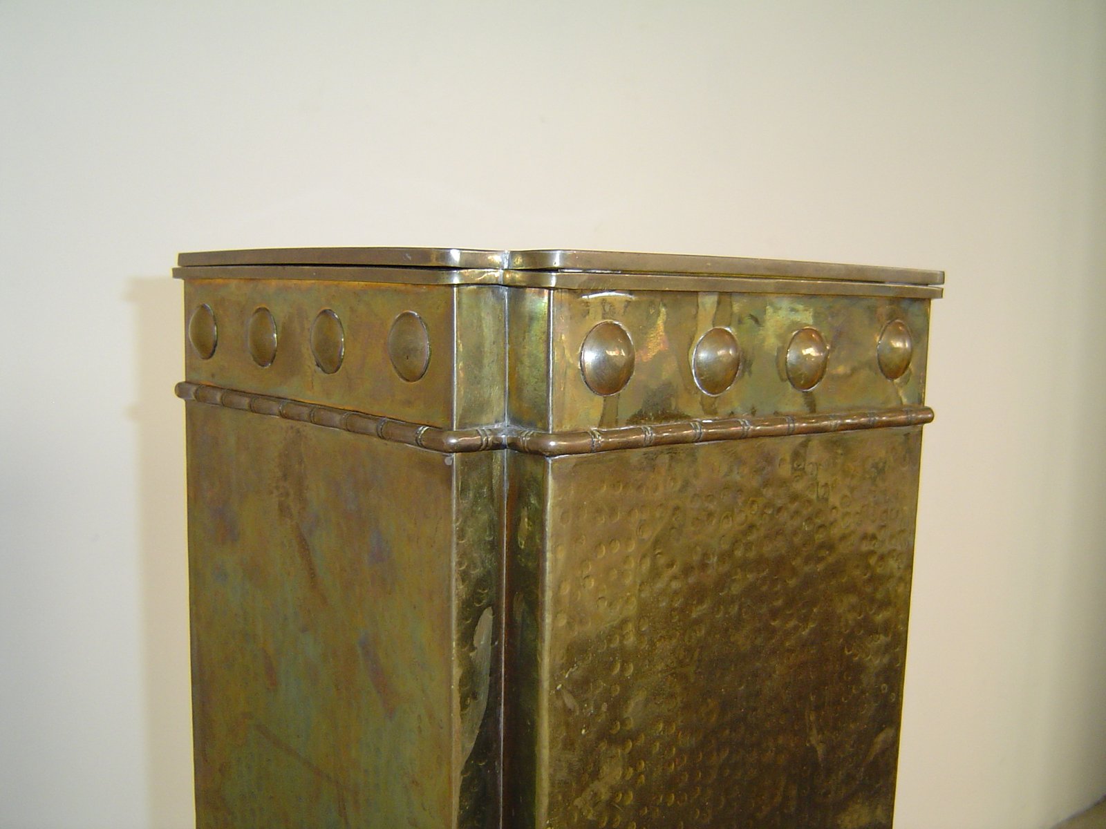Colonne En laiton style arts and craft · 1980 · Usa